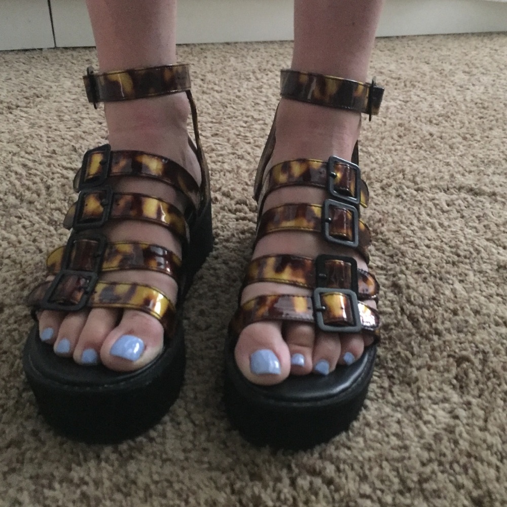 YRU platform sandals